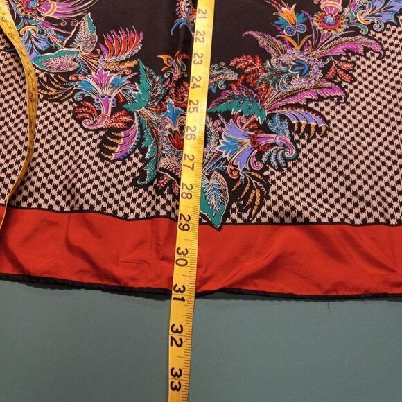 Diamond Floral Scarf with Red border - Picture 6 of 6